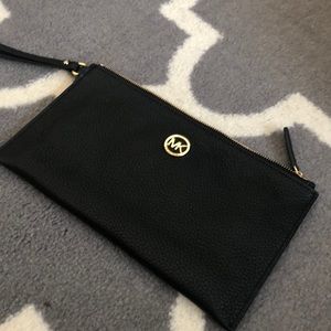 MICHAEL Michael Kors wristlet